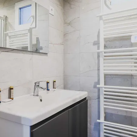 Semesterbostad Charming -1br-4p- Parc Des Buttes-chaumont *